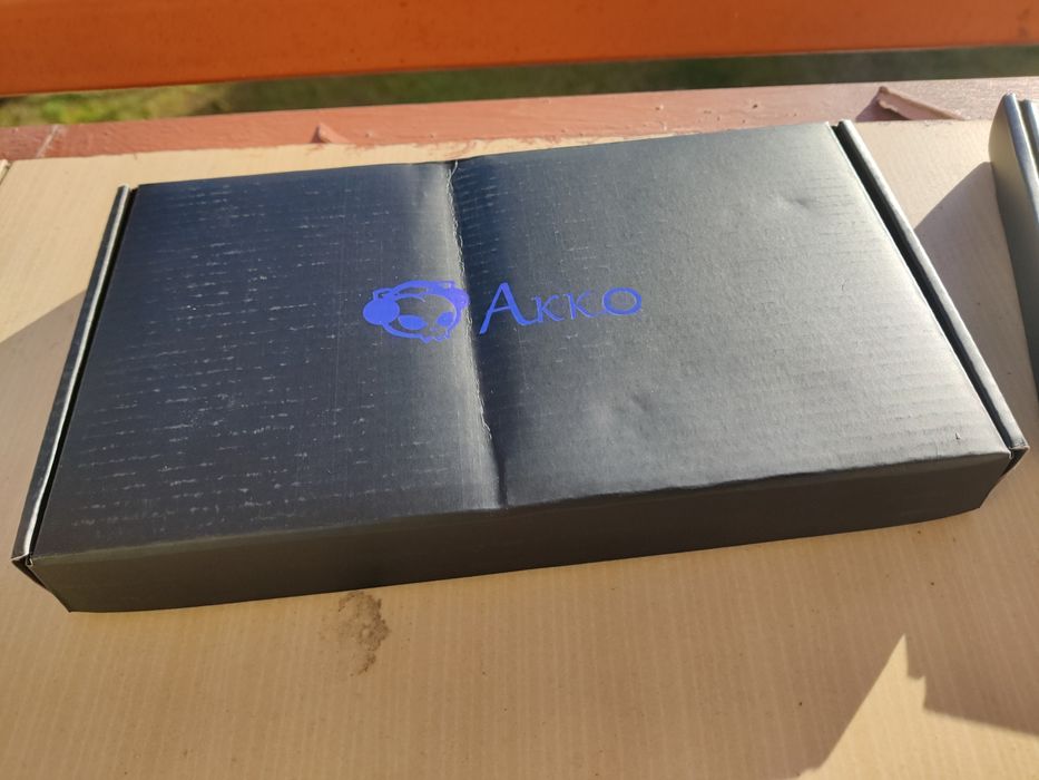 Akko Cream Blue V3 switche 82szt.