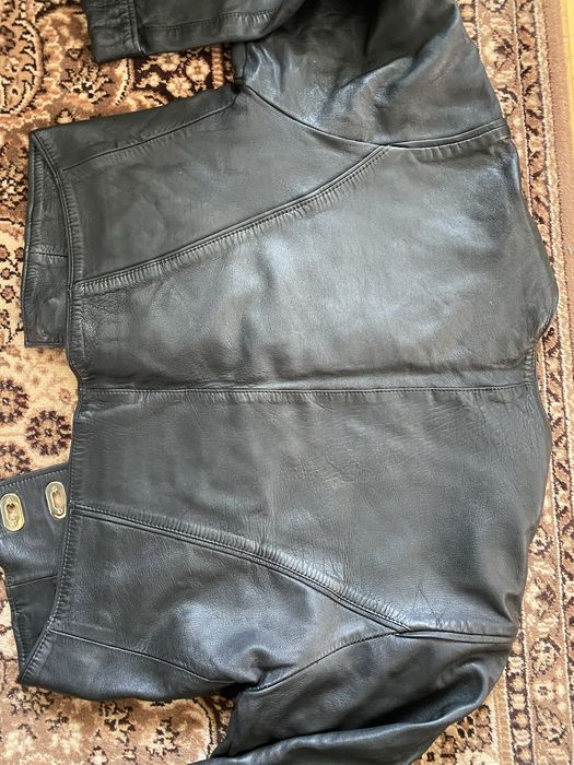 Spódnica midi i kurtka z czarnej  skóry