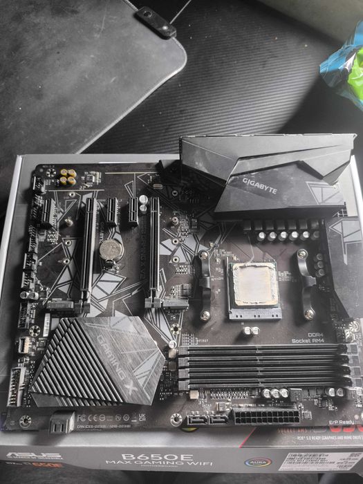 Zestaw AM4 – Ryzen 5 5600X + B550 + 16GB DDR4