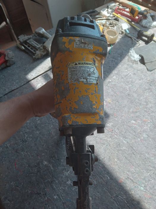 Гвозде забивной пневмо пистолет SUMAKE  S90D