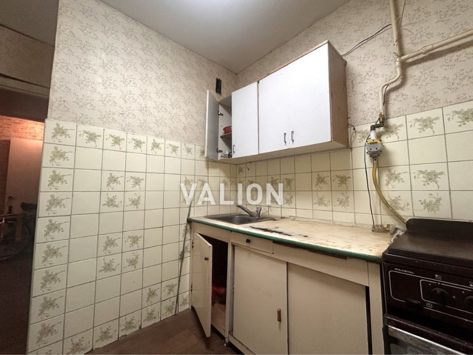 Продаж 2 кім квартири під ремонт, вул. Івана Дзюби, Борщагівка