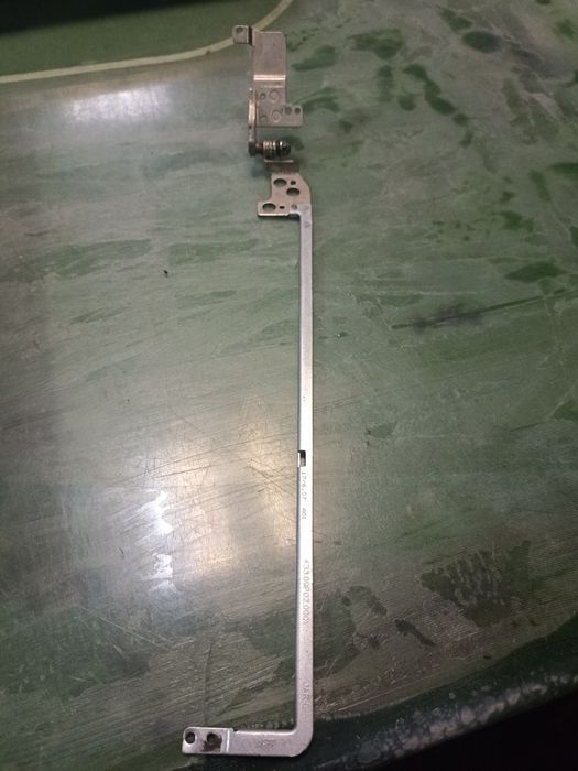 Петля ліва ноутбука dell inspiron 15 3000 series p63f