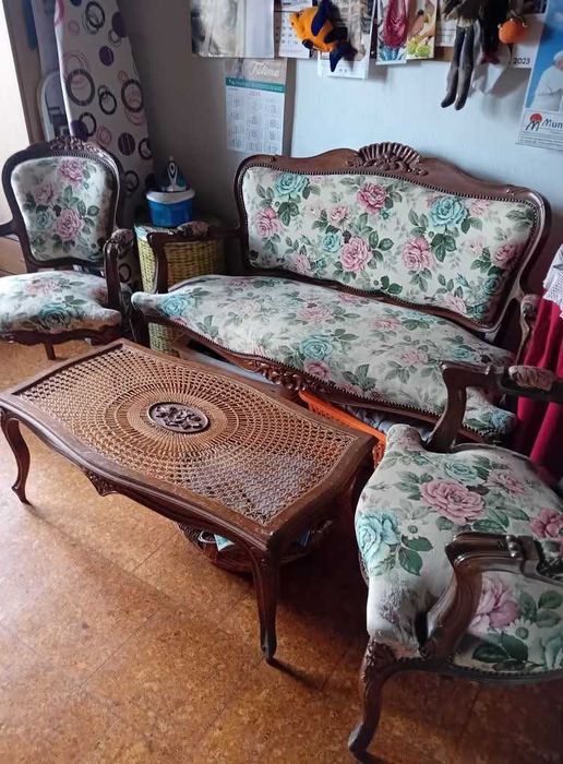 Conjunto de sofás Vintage e mesinha de apoio