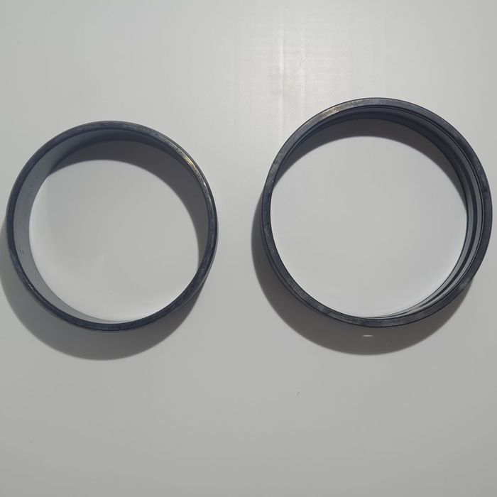 Tuleja zawieszenia mostu Case 580SM 695 MX100C New Holland LB110 Volvo BL71