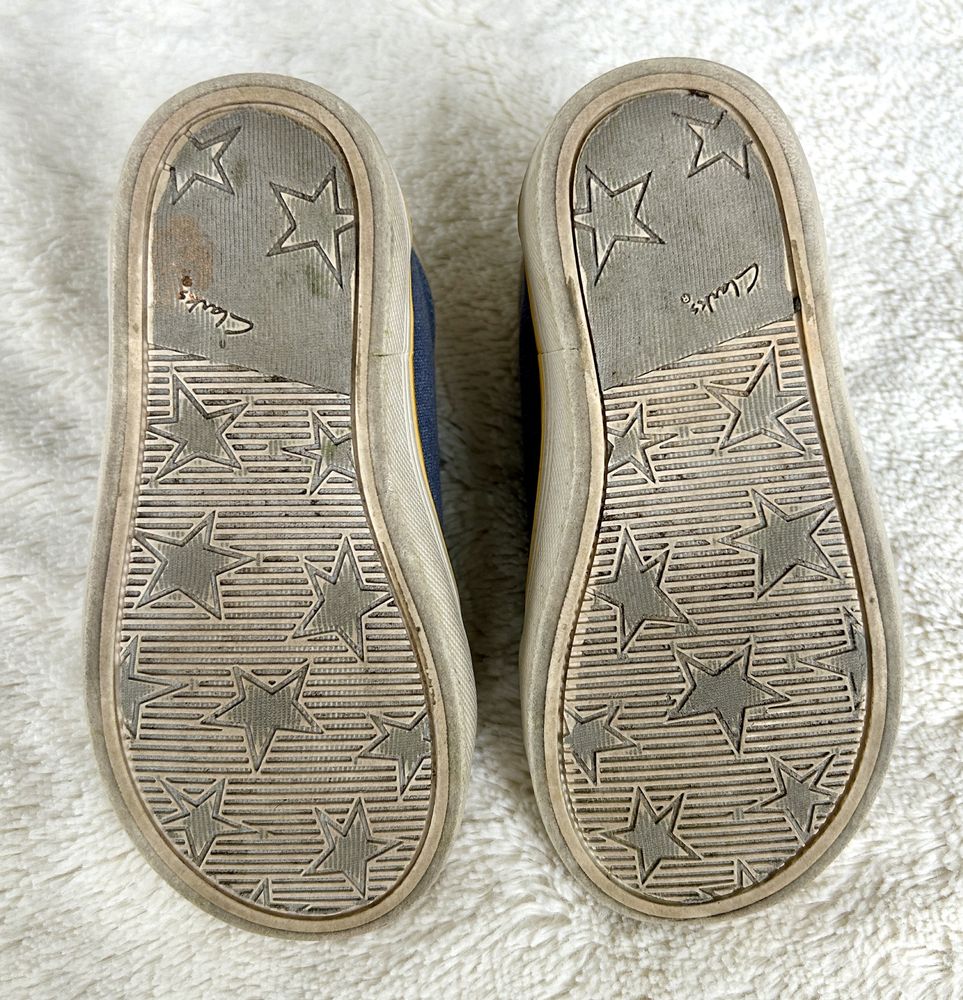 Buty chłopięce Clarks 23