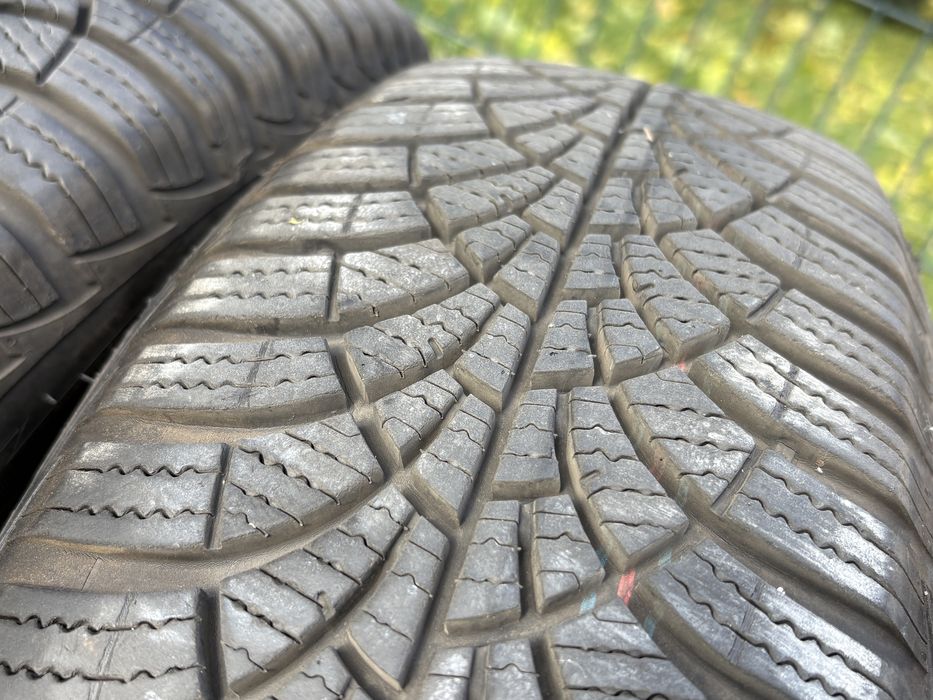 Opony zimowe + felgi stalowe 175/65/15 Goodyear Ultragrip Fiat Punto