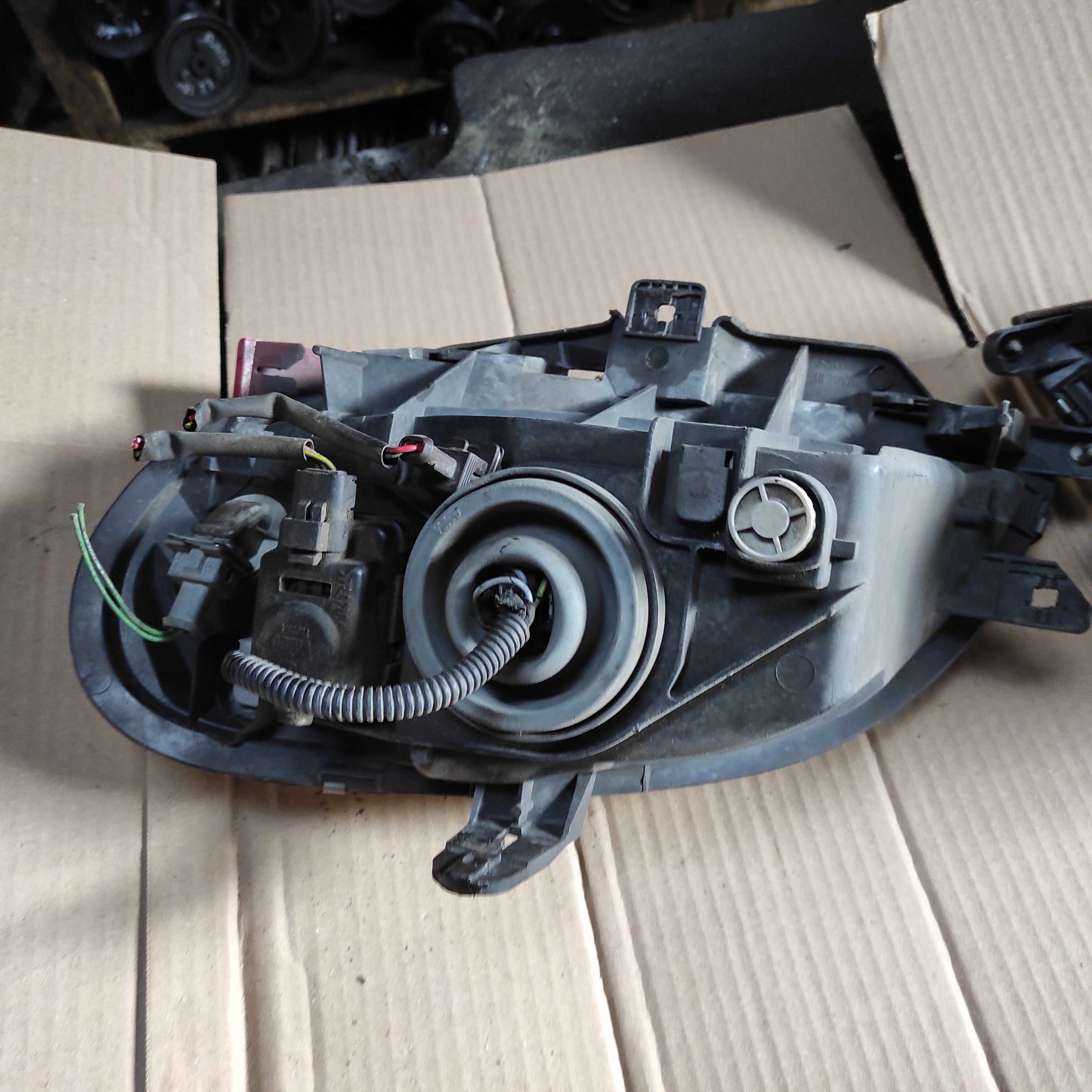 Lampa Lampy Przód Citroen Saxo Lift Komplet Valeo