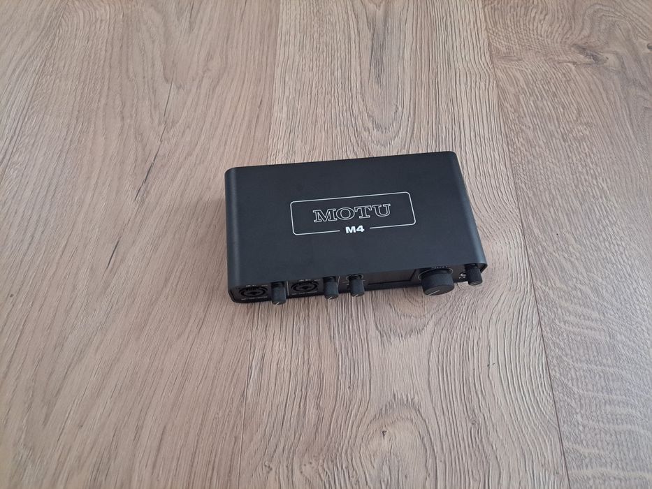 MOTU M4 Interface de áudio (Como Novo)