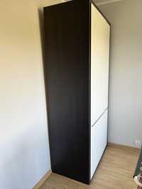 Szafa biała drzwi lakierowane boki wenge