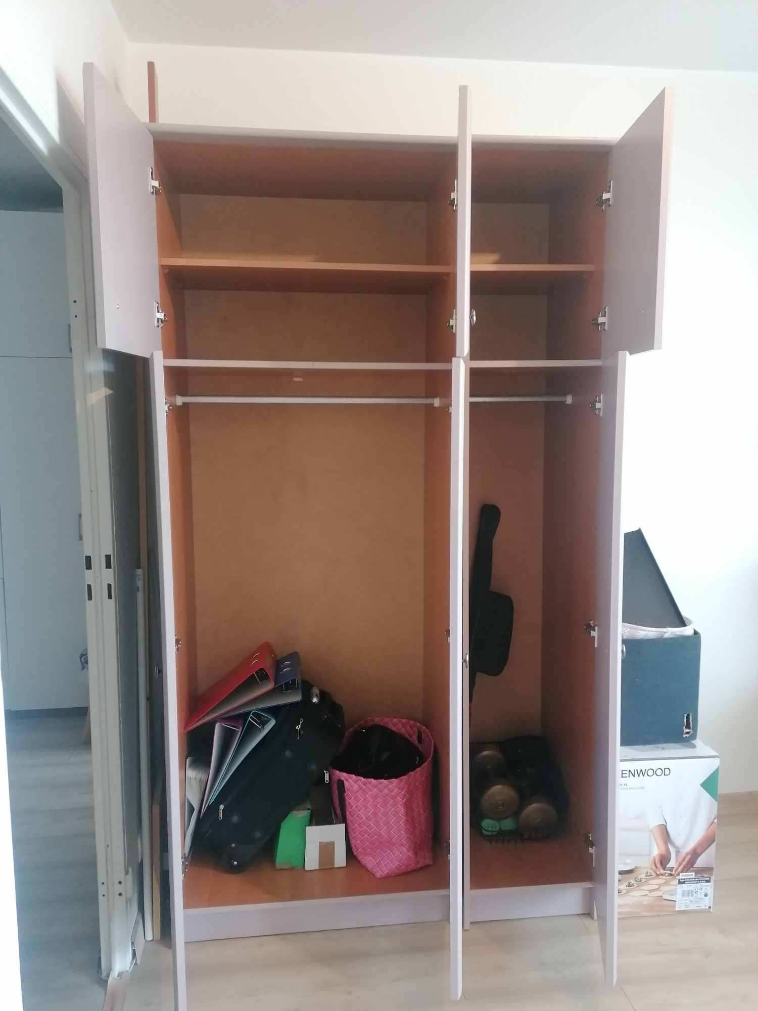 Dwie szafy z drążkiem i półką 80cm i 40cm oddam za darmo