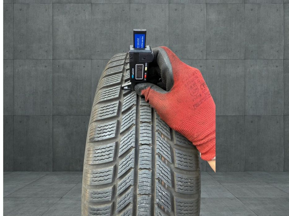 Koła felgi Vw Tiguan R17 5x112 opony zimowe 215/65R17 Continental