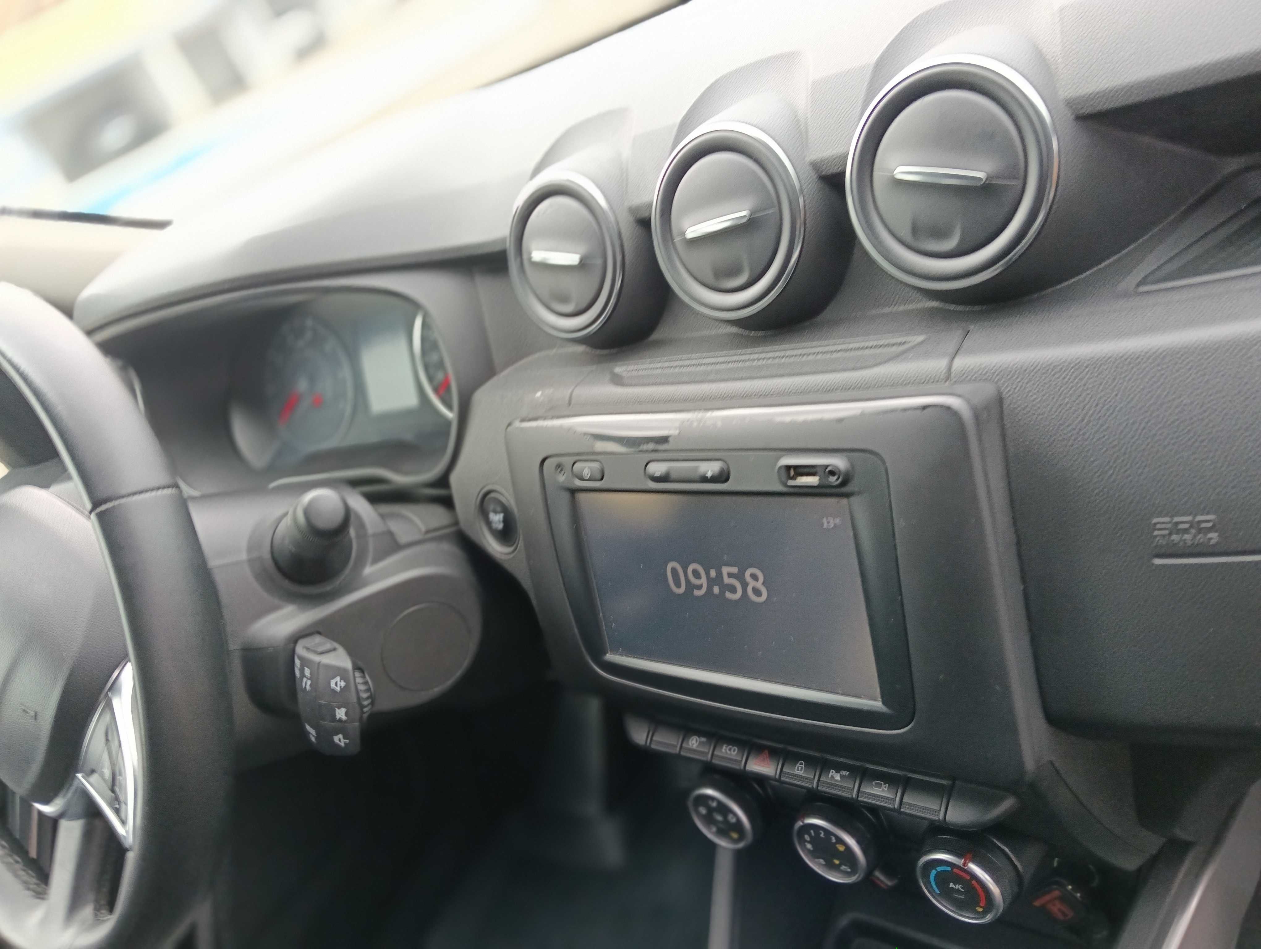 Dacia Duster , versão Prestigie Blue DCI 115,  4X2