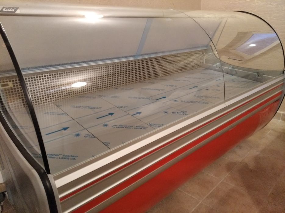 Холодильна вітрина