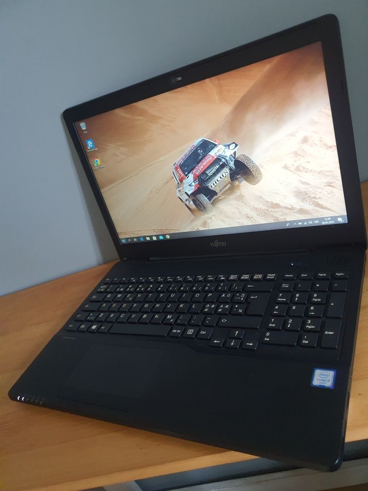 Sprzedam to co na zdjęciach Lenovo hp asus dell Fujitsu i7 i5 i3 ssd