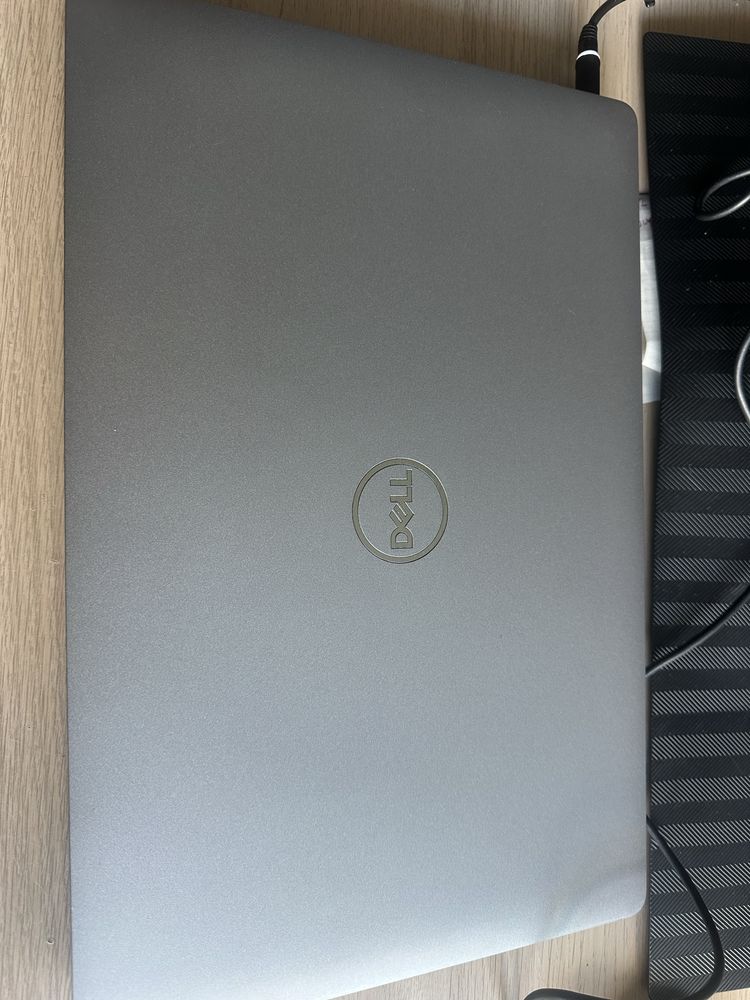 Laptop Dell latitude 5511 i7 16GB 512 SSD