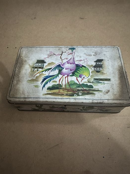 Caixa de bolachas antiga