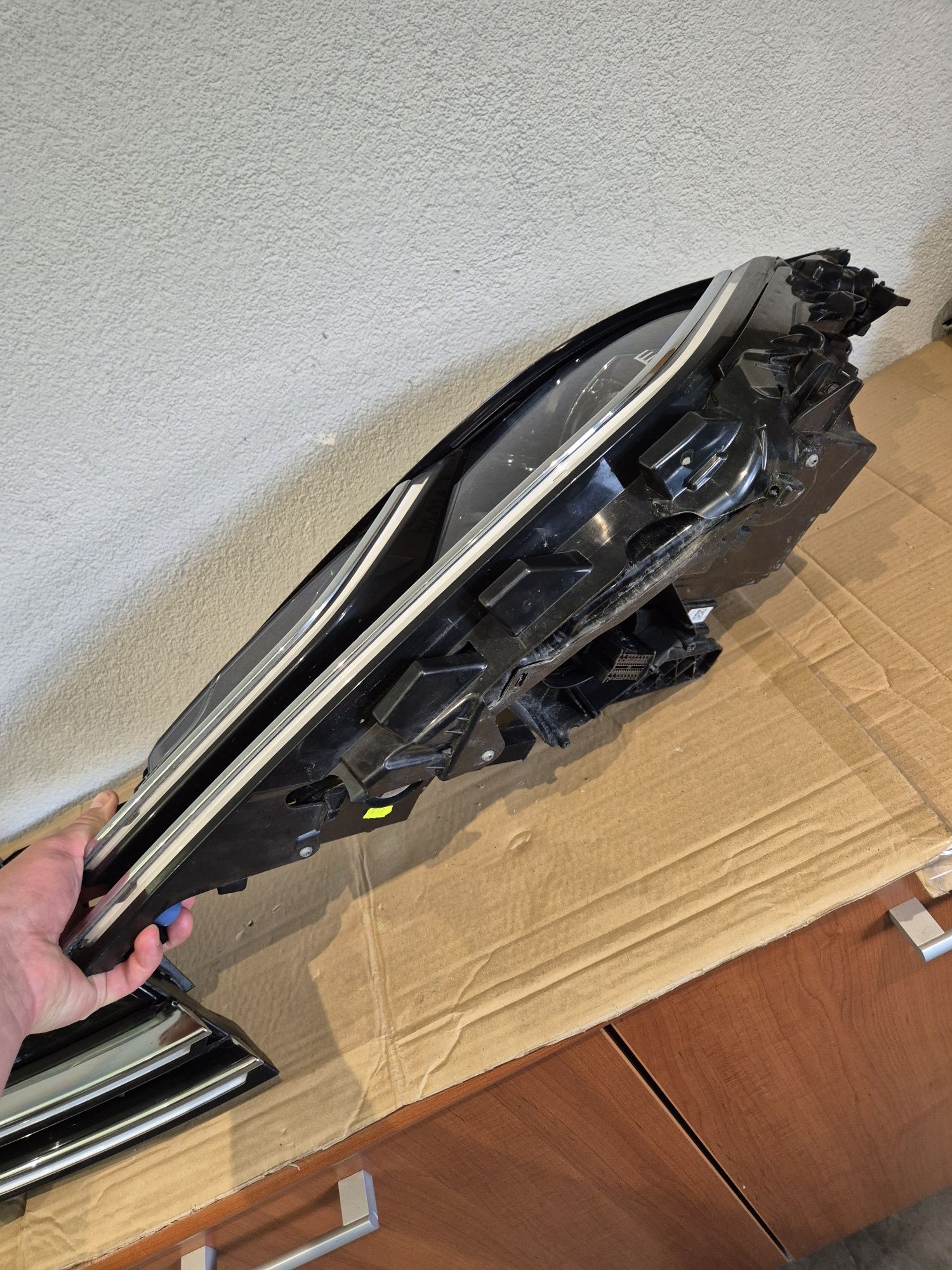VW VOLKSWAGEN ARTEON LIft 19-2023 Lampa prawa REFLEKTOR Full led