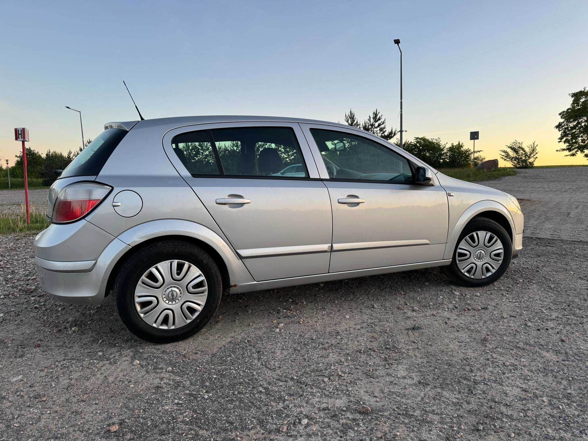 Sprzedam Opel Astra H 1.6 Benzyna+LPG 2006r