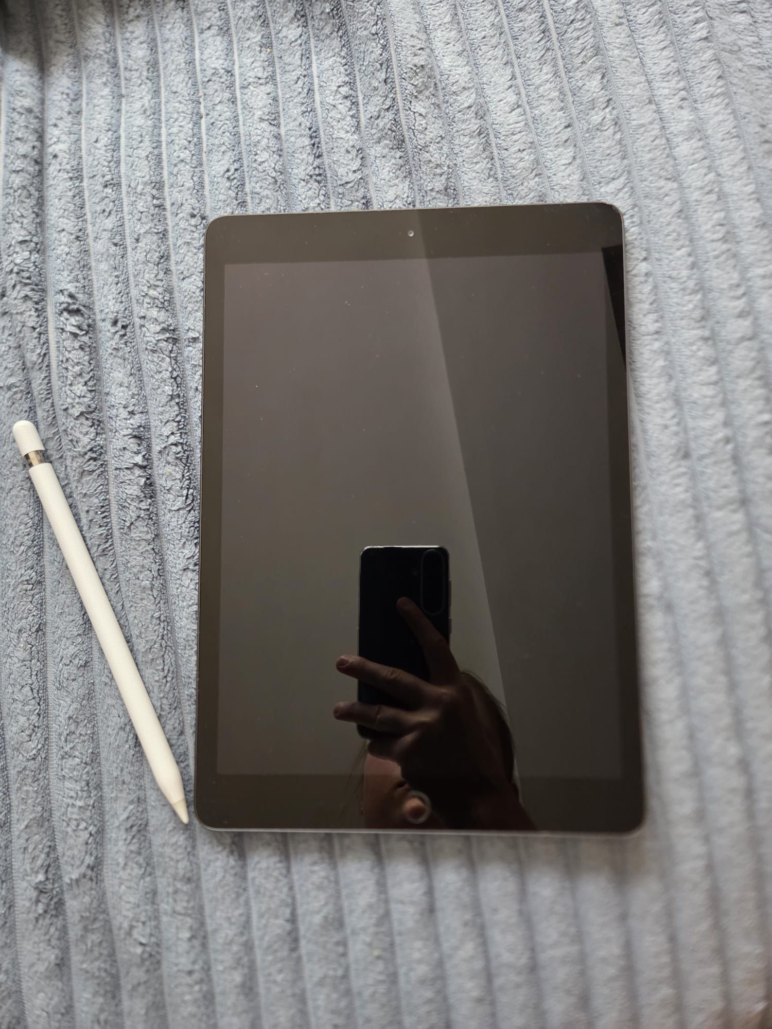 iPad 8. generacji + rysik + oryginalne opakowanie – Stan idealny!