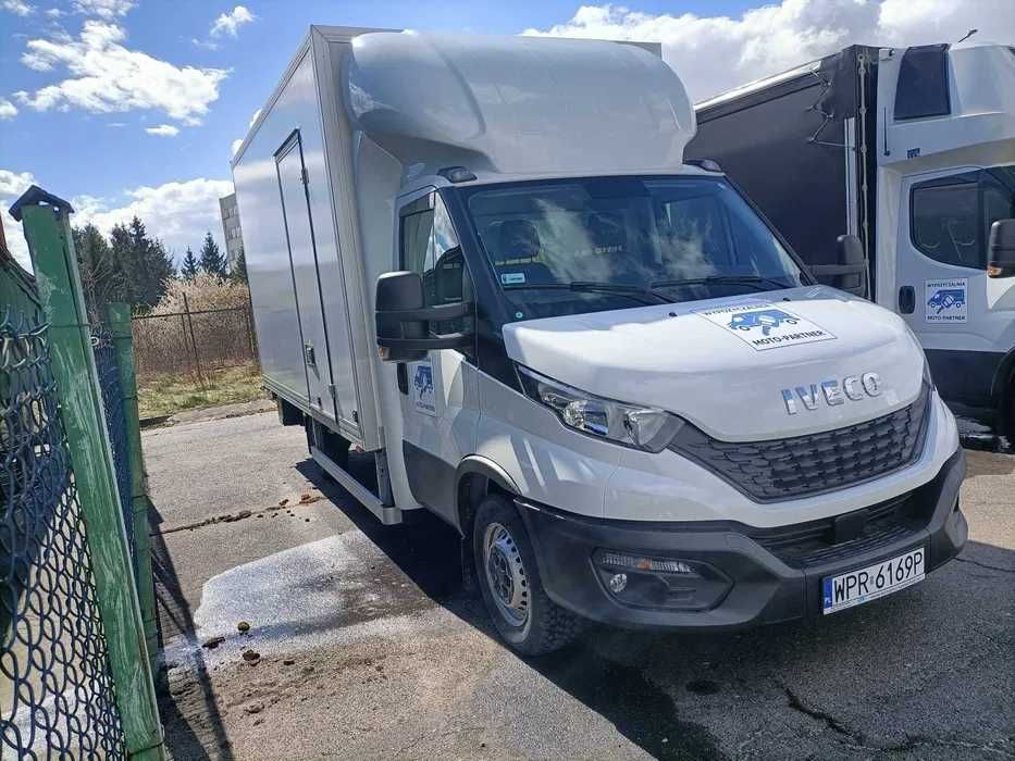 Wynajem bus Iveco Daily Kontener z windą/Dostawczy/Skrzynia 35/50 Łódź