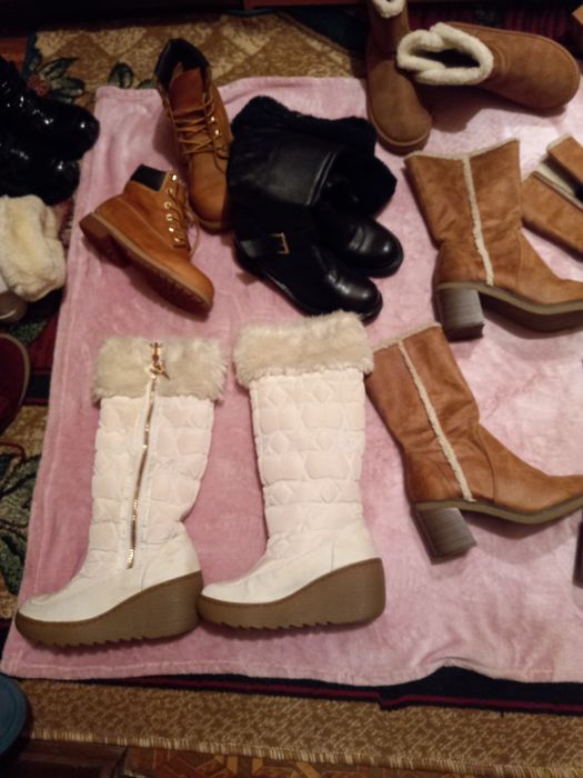 Ботинки,сапоги женские зимние.