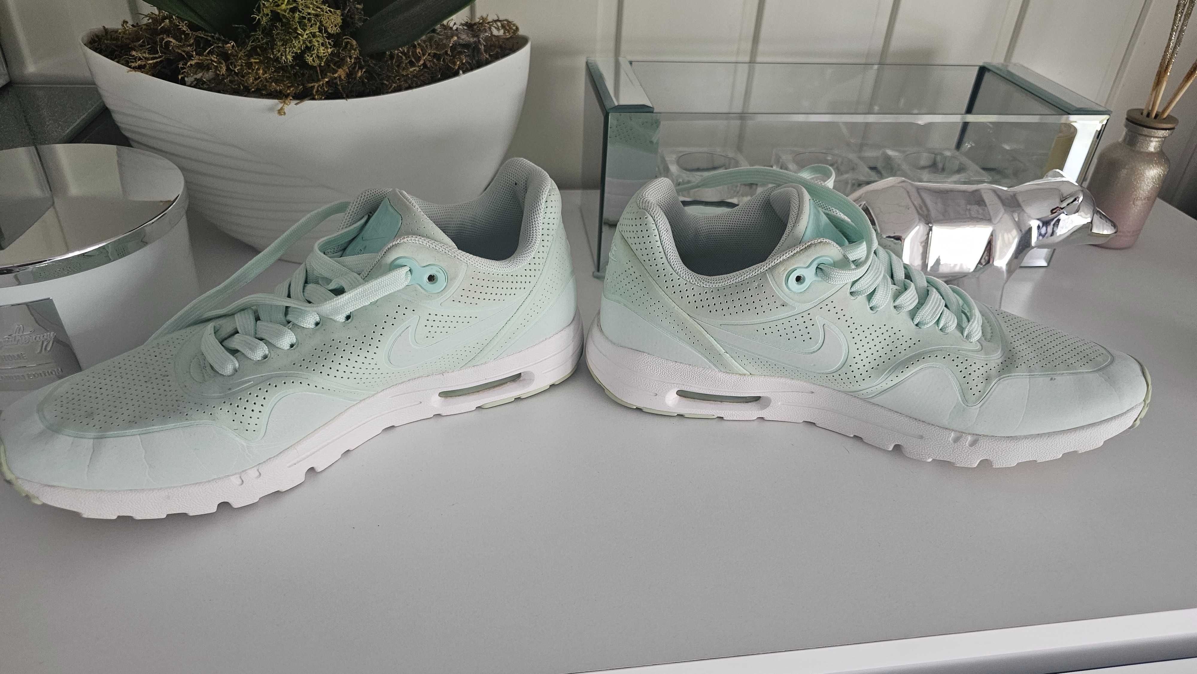 Buty damskie mietowe nike air max