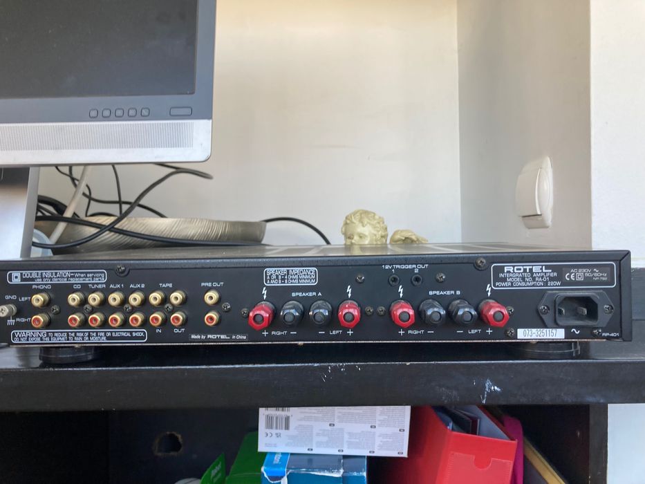 Amplificador Rotel