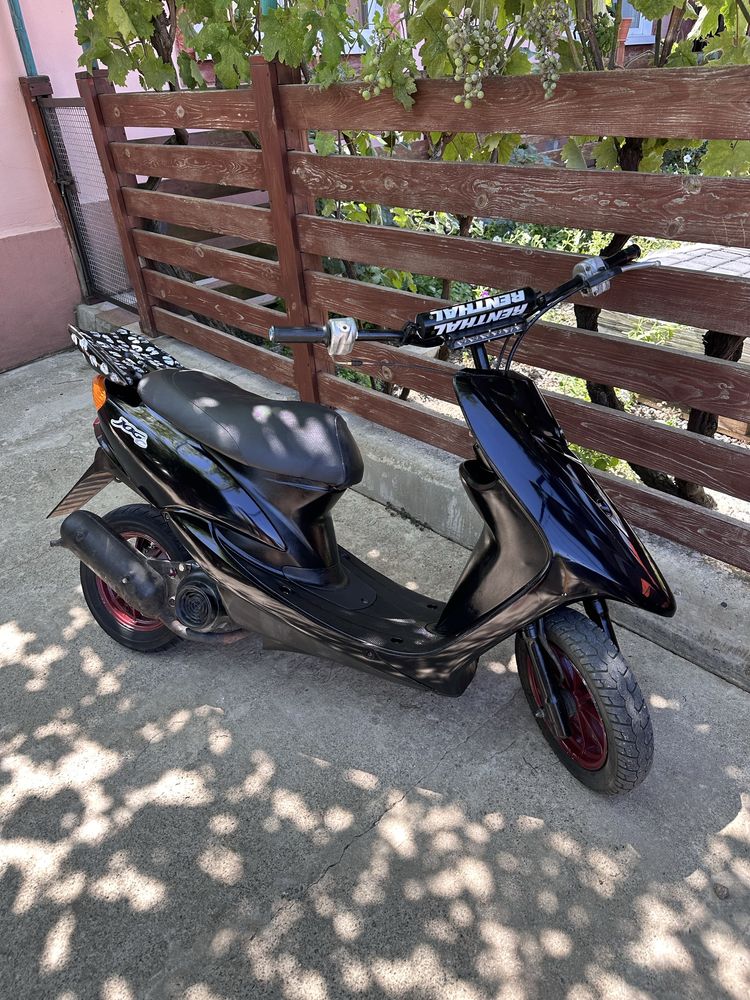 Продам Yamaha ca16