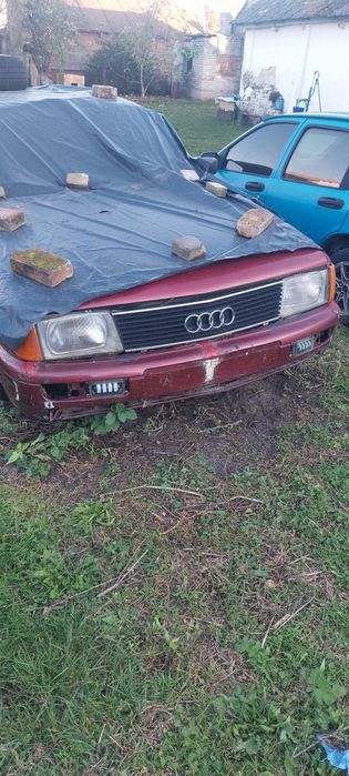 Продам машину під ремонт ауді 100 2.3