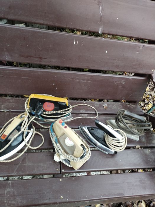 Продам  электро утюги