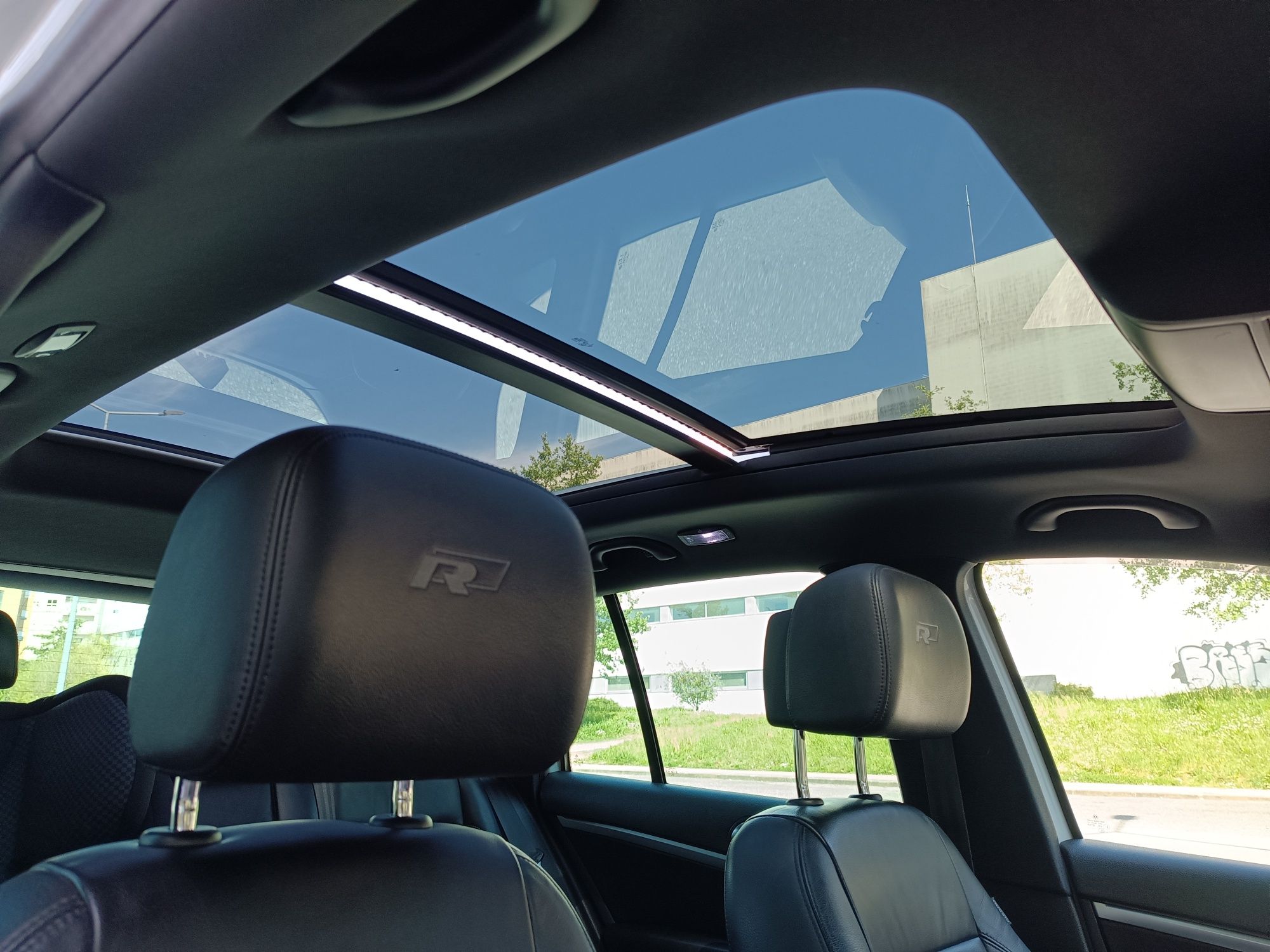 Tiguan R LINE  2.0 TDI