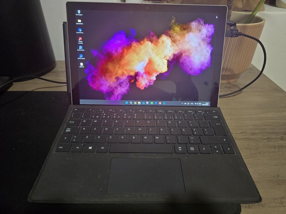 Surface Pro 7 i5 8gb RAM 128GB