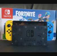 Nintendo Switch v2  Fortnite edition +2 gry, pokrowiec, pro pad