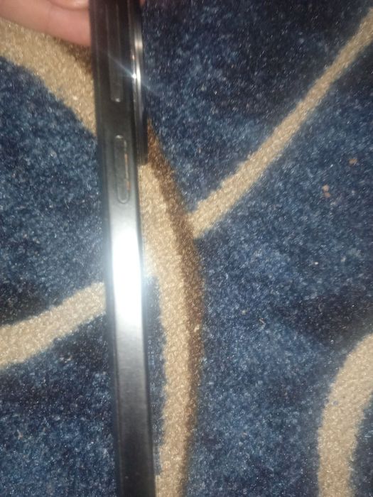 Продаю телефон ПОКО с75 стан не дужу пару царапин