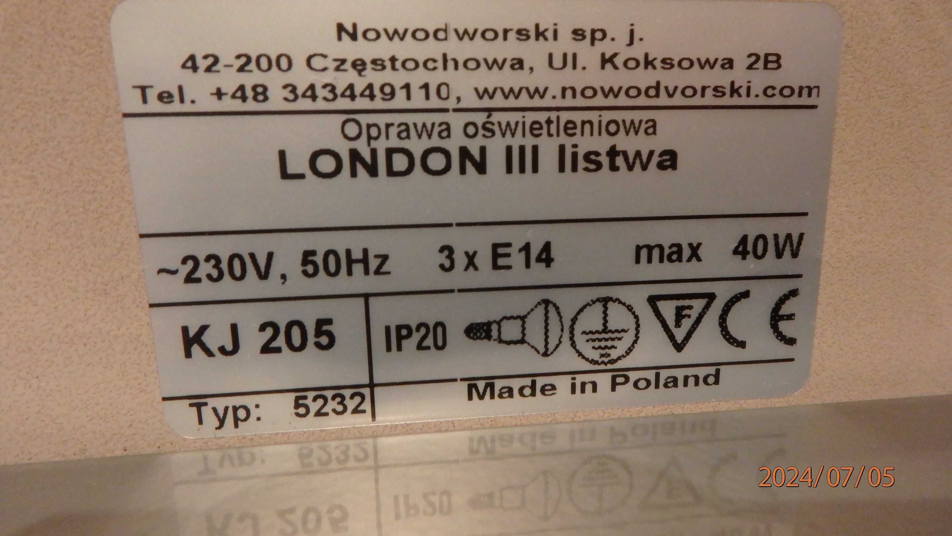 Lampa, kinkiet ścienny do pokoju dziecięcego.