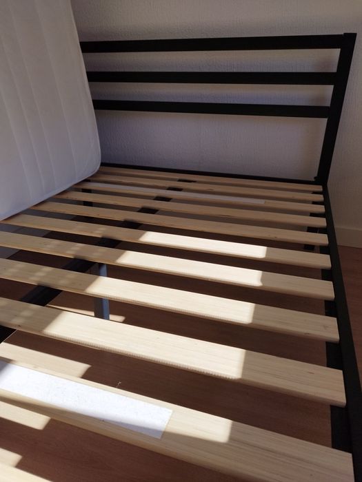 Cama Zinus 135x 190 / colchão viscoelástico 135x190