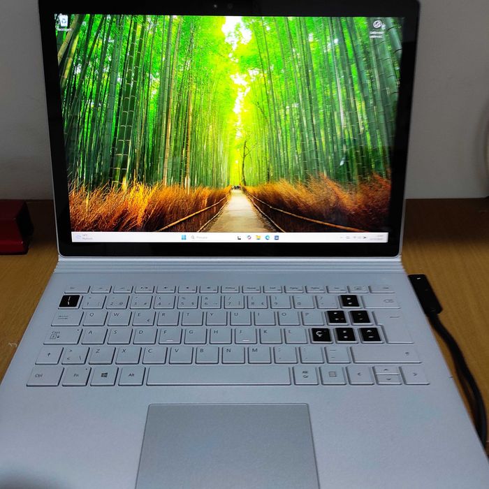 Microsoft Surface Book 2