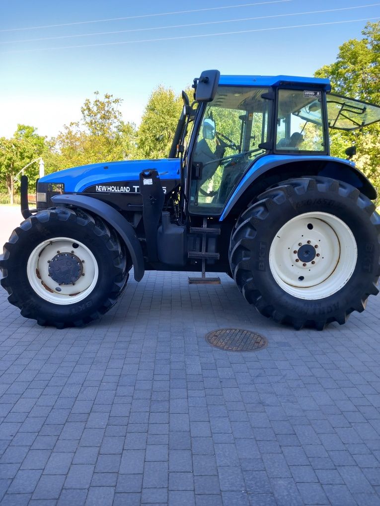 New Holland TM 165 z pneumatyką jedno I dwu obwodową