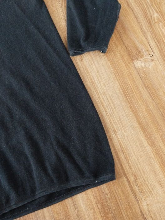 Bluzka damska czarna z bawełny i wełny angory M dopasowana w serek