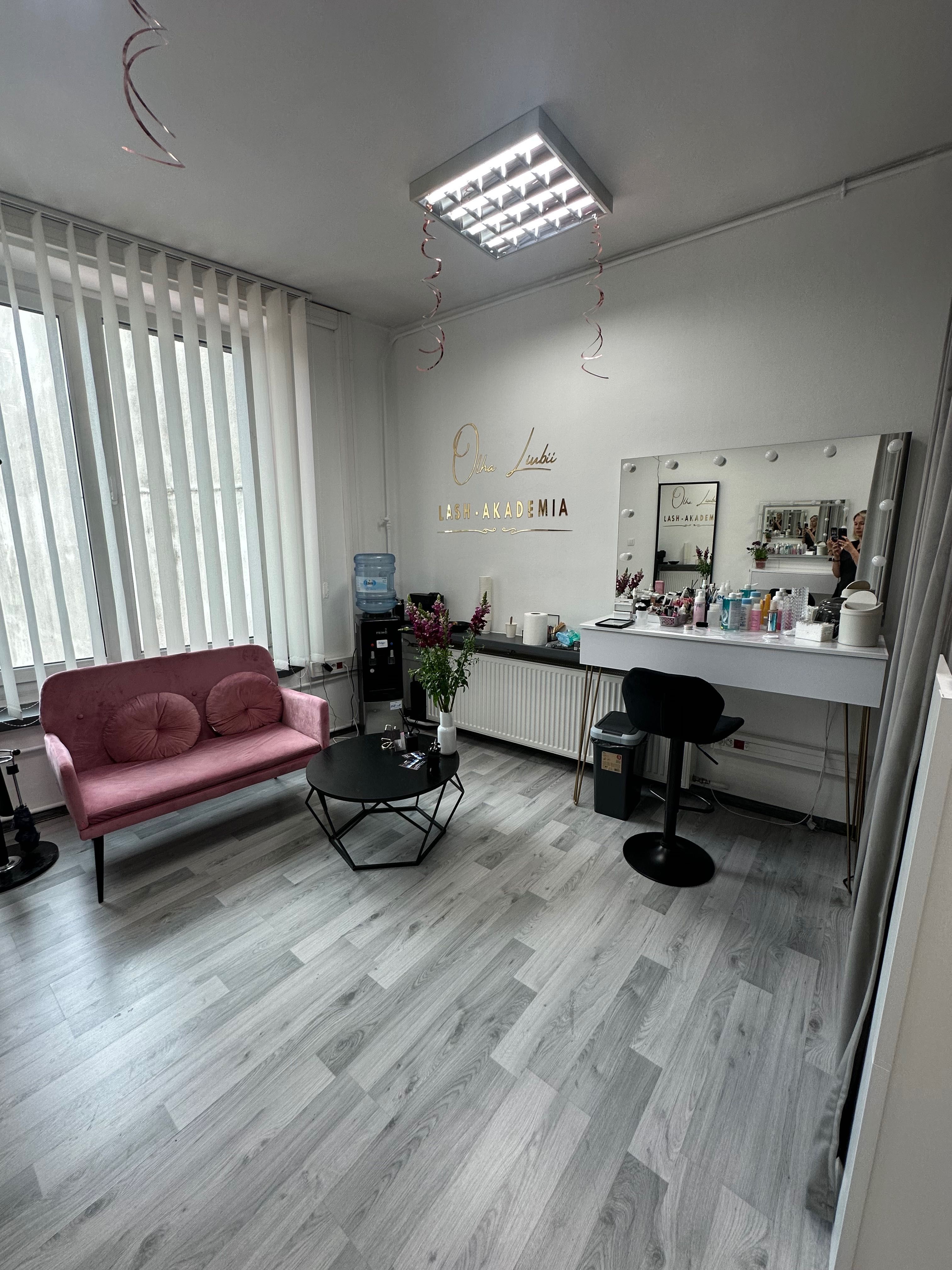 Na sprzedaż gotowy biznes beauty – Lash Akademia w centrum Krakowa!
