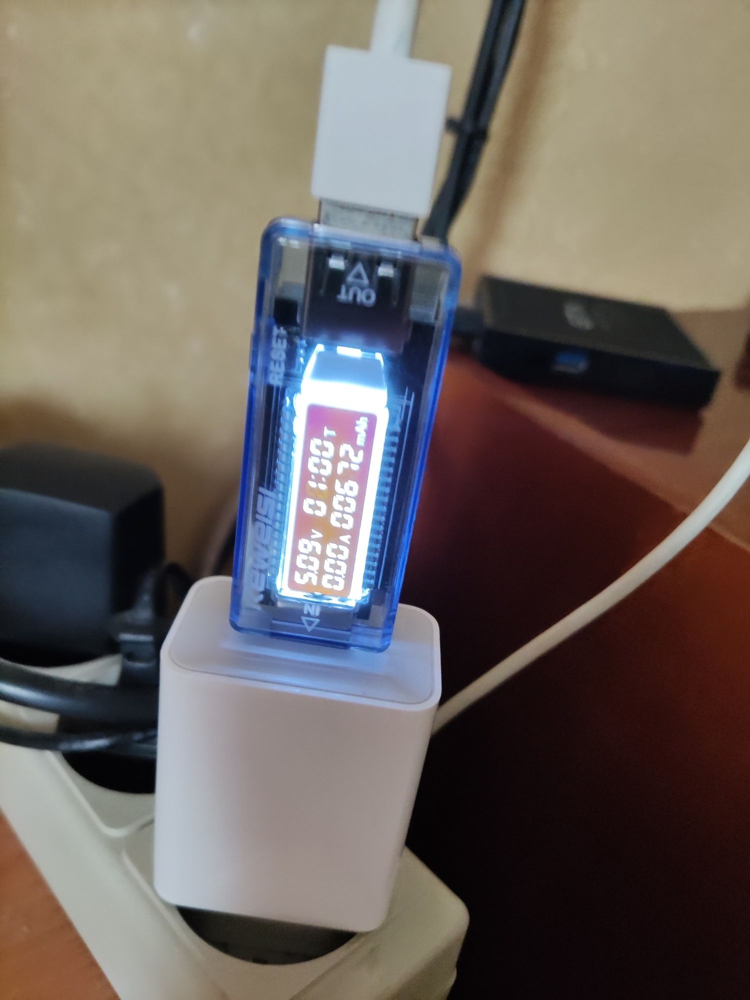 USB тестер ёмкости, и напряжения.