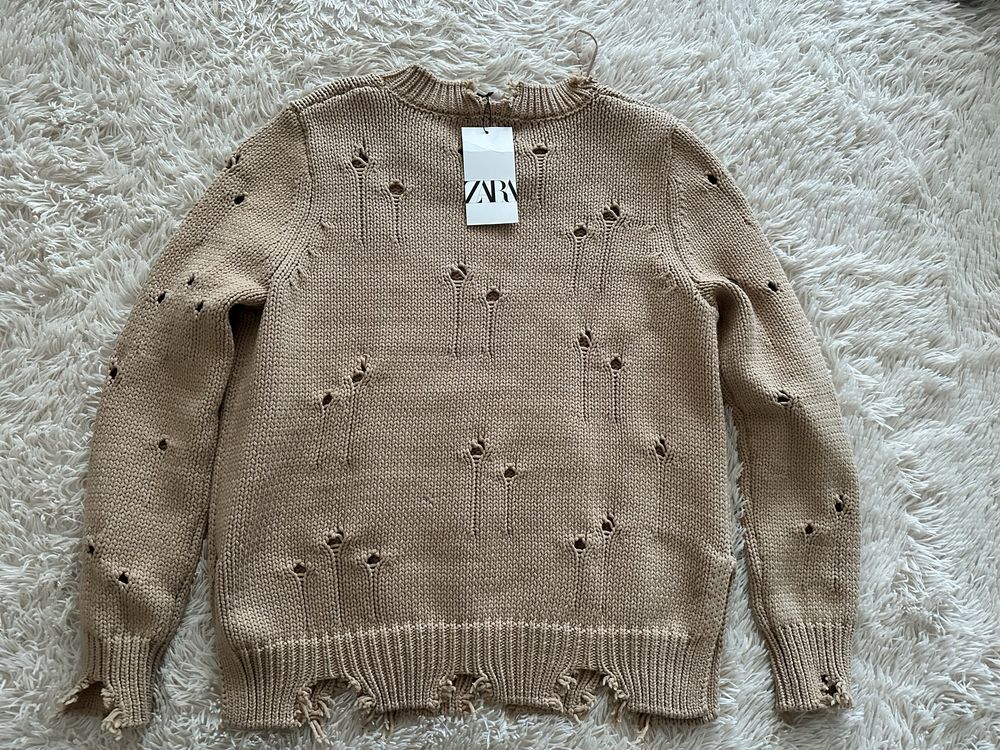 Рваный свитер Zara