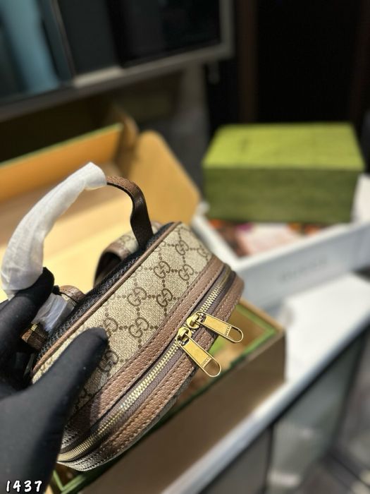 Рюкзак gcc louis vuitton disney бежевый унисекс женский