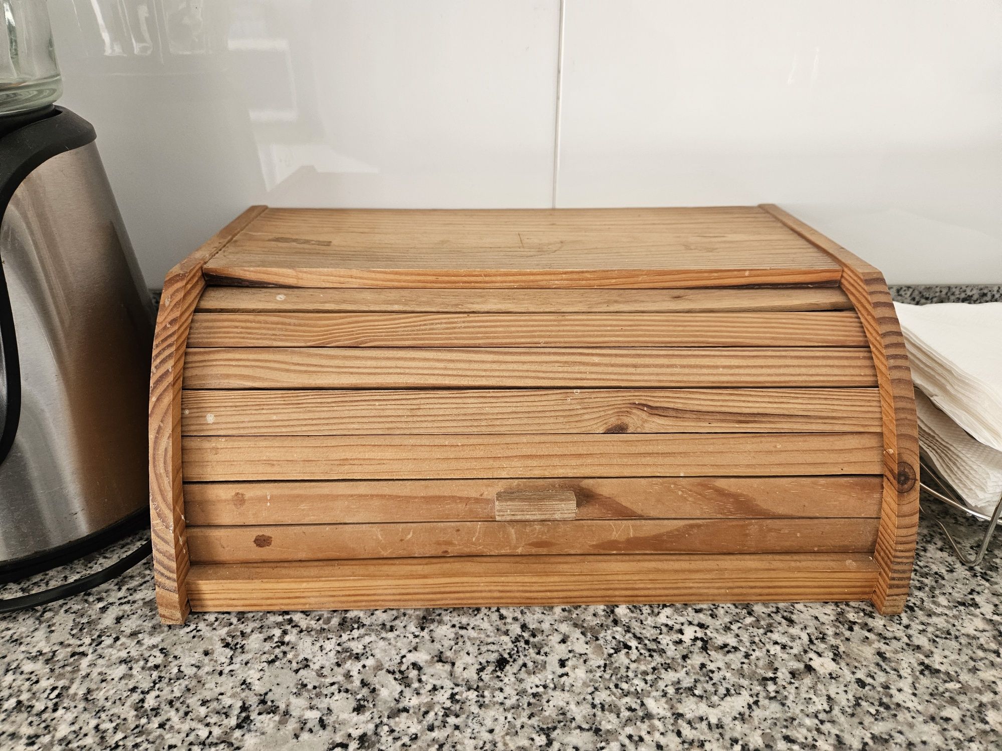 Caixa para cozinha, por exemplo para Pão