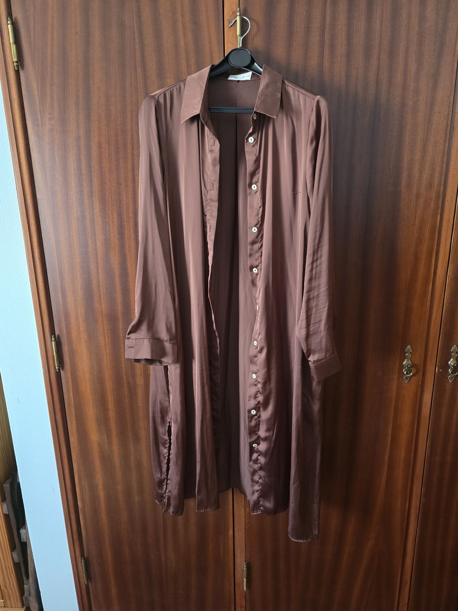 Camiseiro/Tuníca castanho