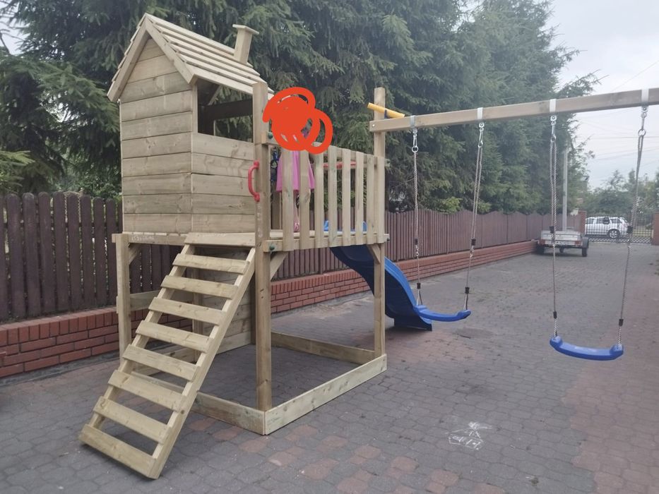 Domek drewniany dla dzieci