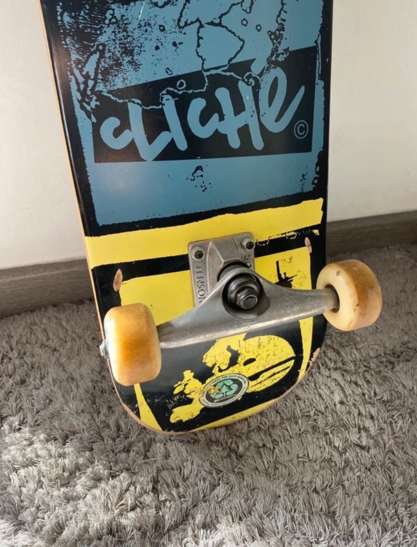Skate cliché semi novo
