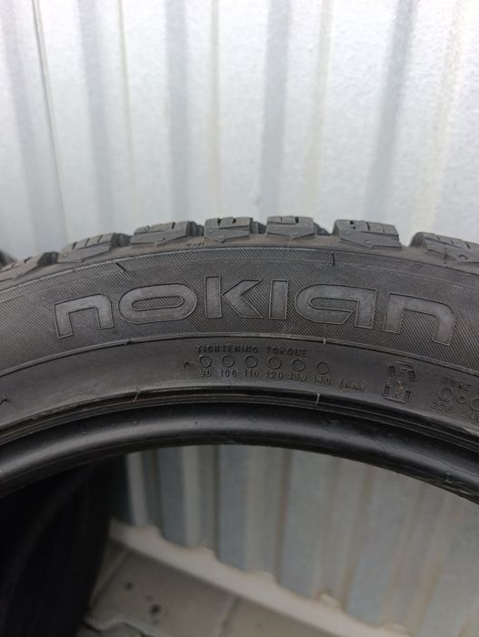 Шини 245/45R19 Nokian (шип)