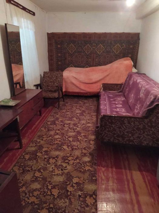 Пів дому в селі Федорівка