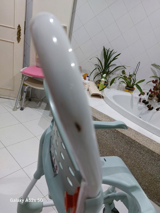Cadeira higiénica com rodas etac clean